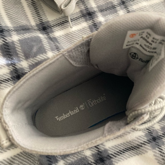 Timberland Chunky Sole Boots - Light Gray - Picture 7 of 8
